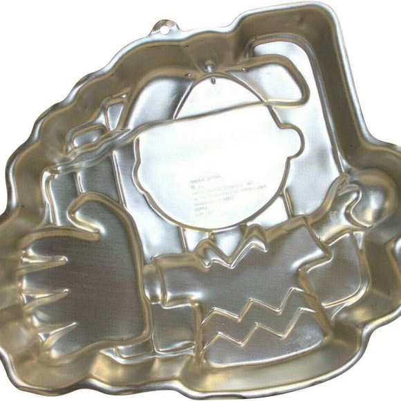 Wilton Charlie Brown with Baseball Glove or Football Player (2105-1317) - Picture 3 of 3